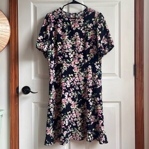 Black Floral Knee Length Flowy Dress Puff Sleeves – Plus Size 1XL